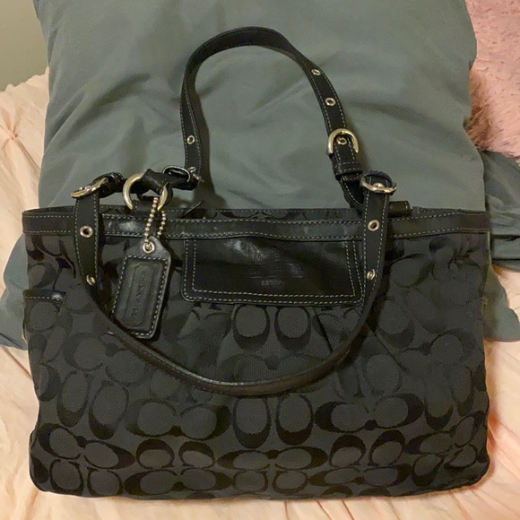 COACH Beautiful Black and Purple handbag! - Picture 1 of 11